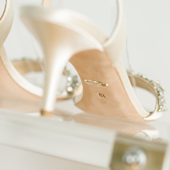 Badgley Mischka Richelle 8.5 Women's Heels Ivory Kitten Heel Satin - Picture 7 of 16